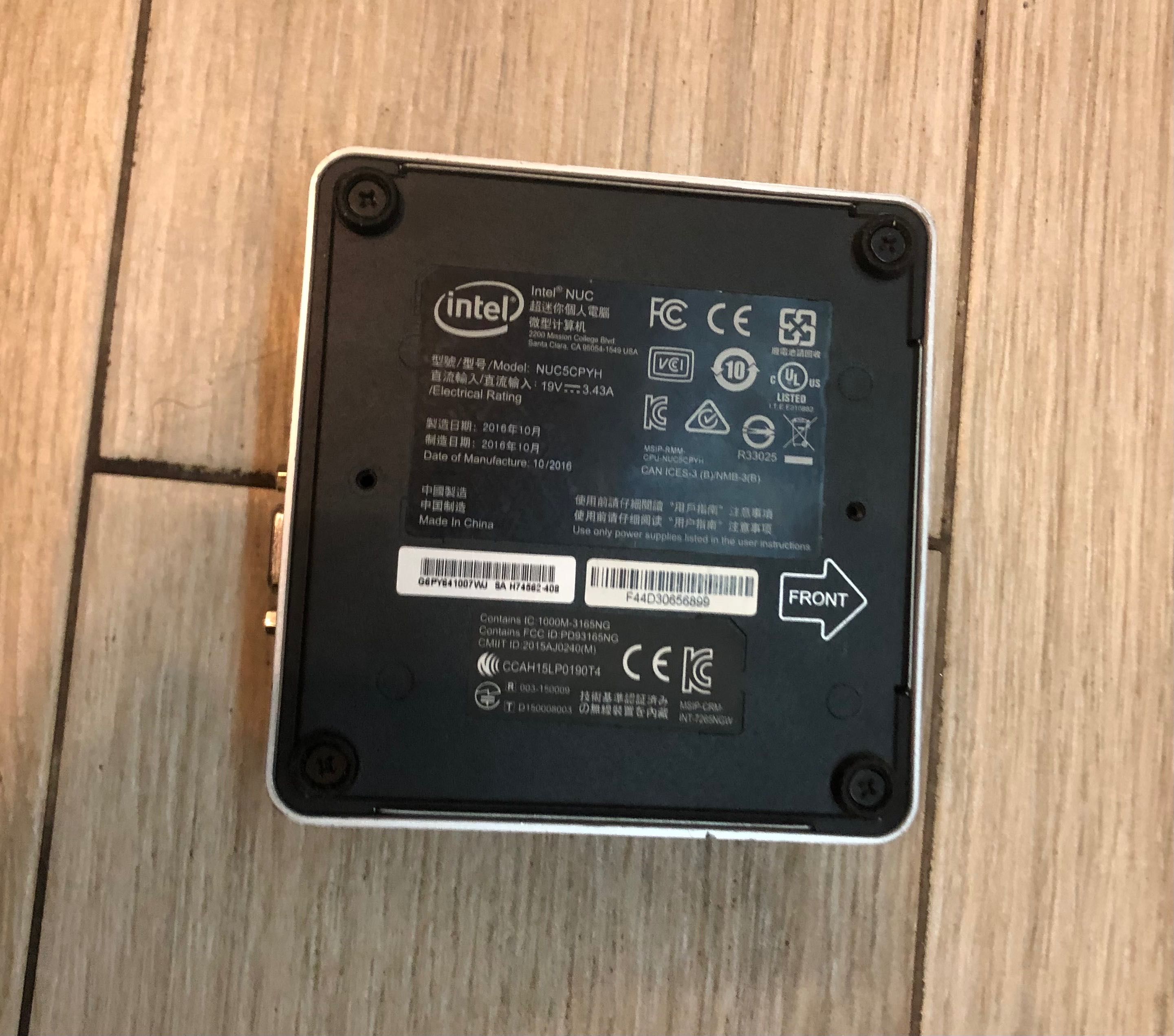 Komputer intel NUC NUC5CPYH 1,6GHz/8GB/120SSD