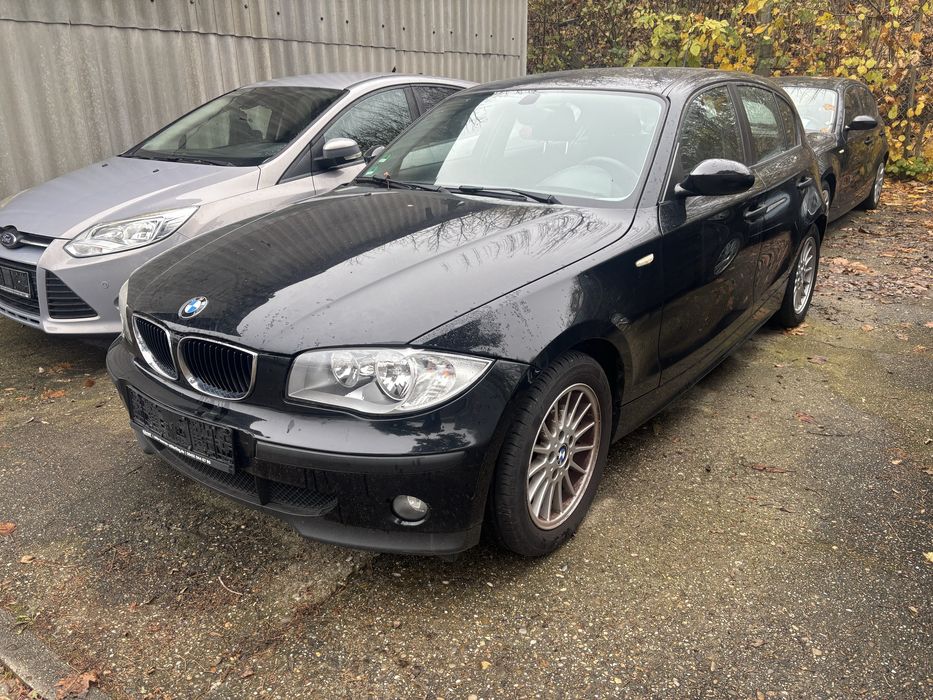 BMW E87 118i Karoseria