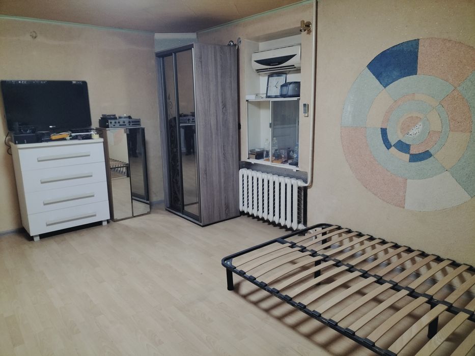 Задам большую однокомнатную квартиру на Дружбе  Ул.Просвіти(Тамбовская