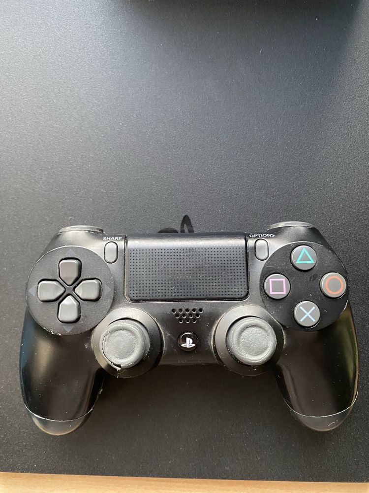 PlayStation 4 1TB pamięci