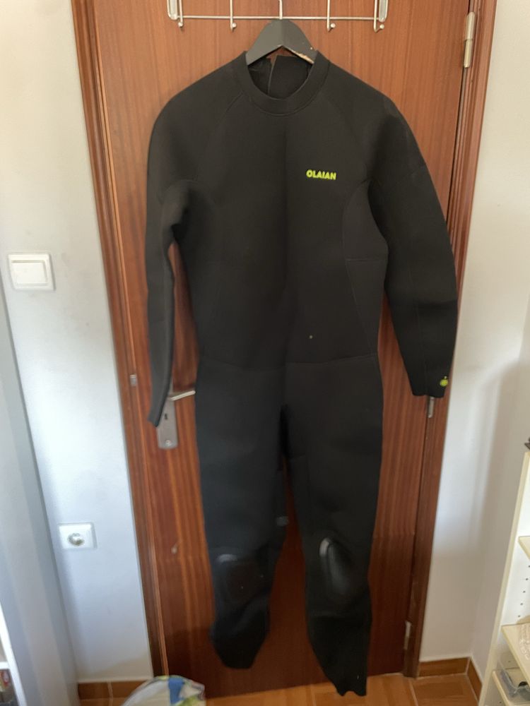 Conjunto prancha bodyboard Fato Surf 4.3mm barbatanas