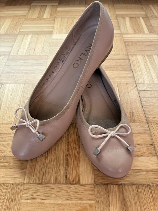 Baleriny skórzane, beżowe, Ryłko, rozmiar 39,5