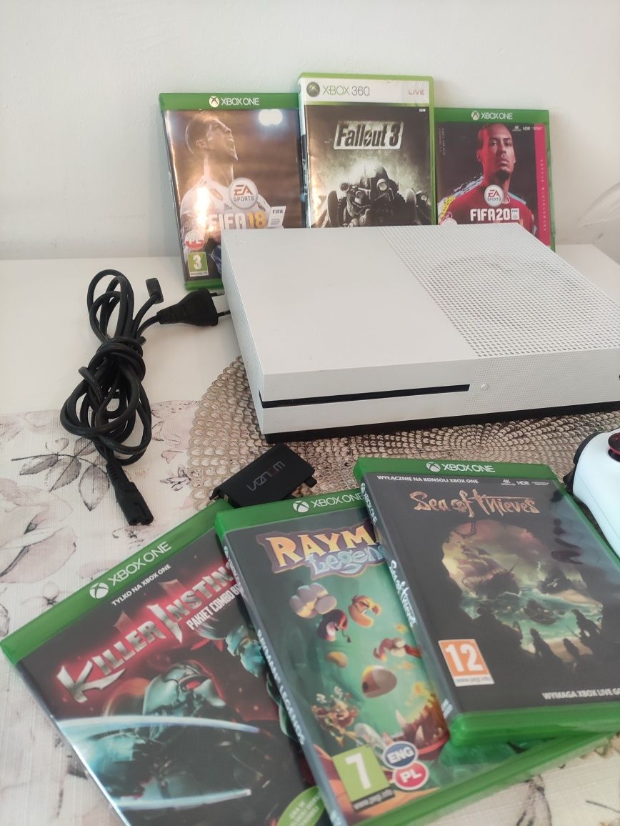 Konsola Xbox One S 4K HDR 500GB + Pad+ Okablowanie