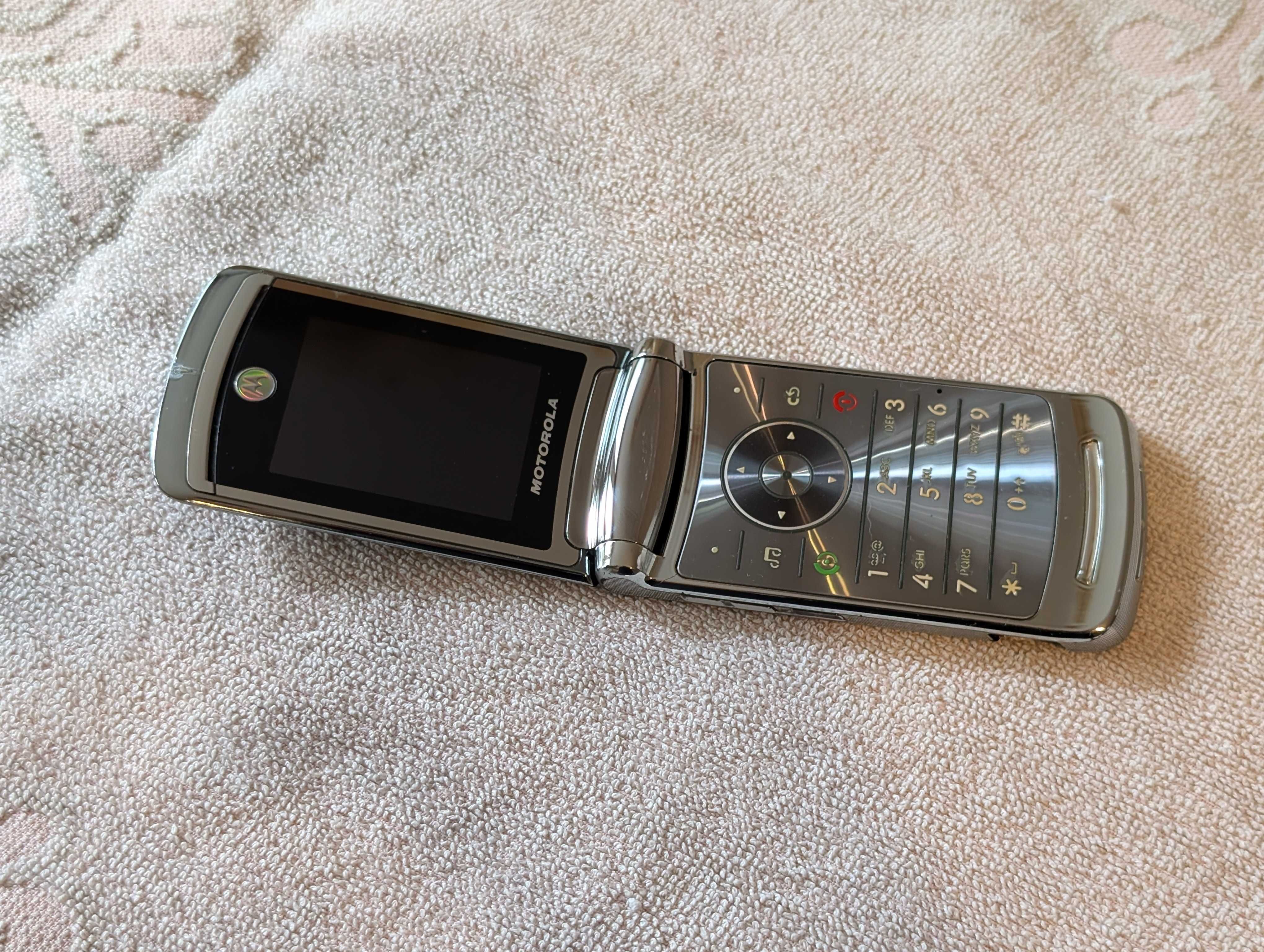 Motorola V8 bez simlocka, sprawna, dla kolekcjonera