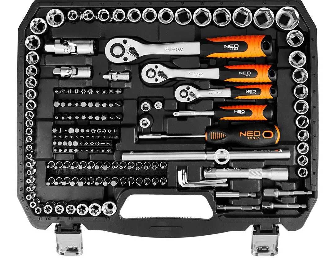 Zestaw kluczy NEO TOOLS walizka 220 ELEMENTÓW  1/2", 3/8", 1/4" 10-220