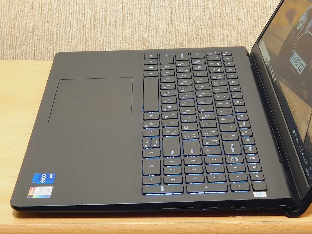 Ноутбук Dell Vostro Intel Core i7-11370H RAM16 SSD512Gb Батарея 9годин