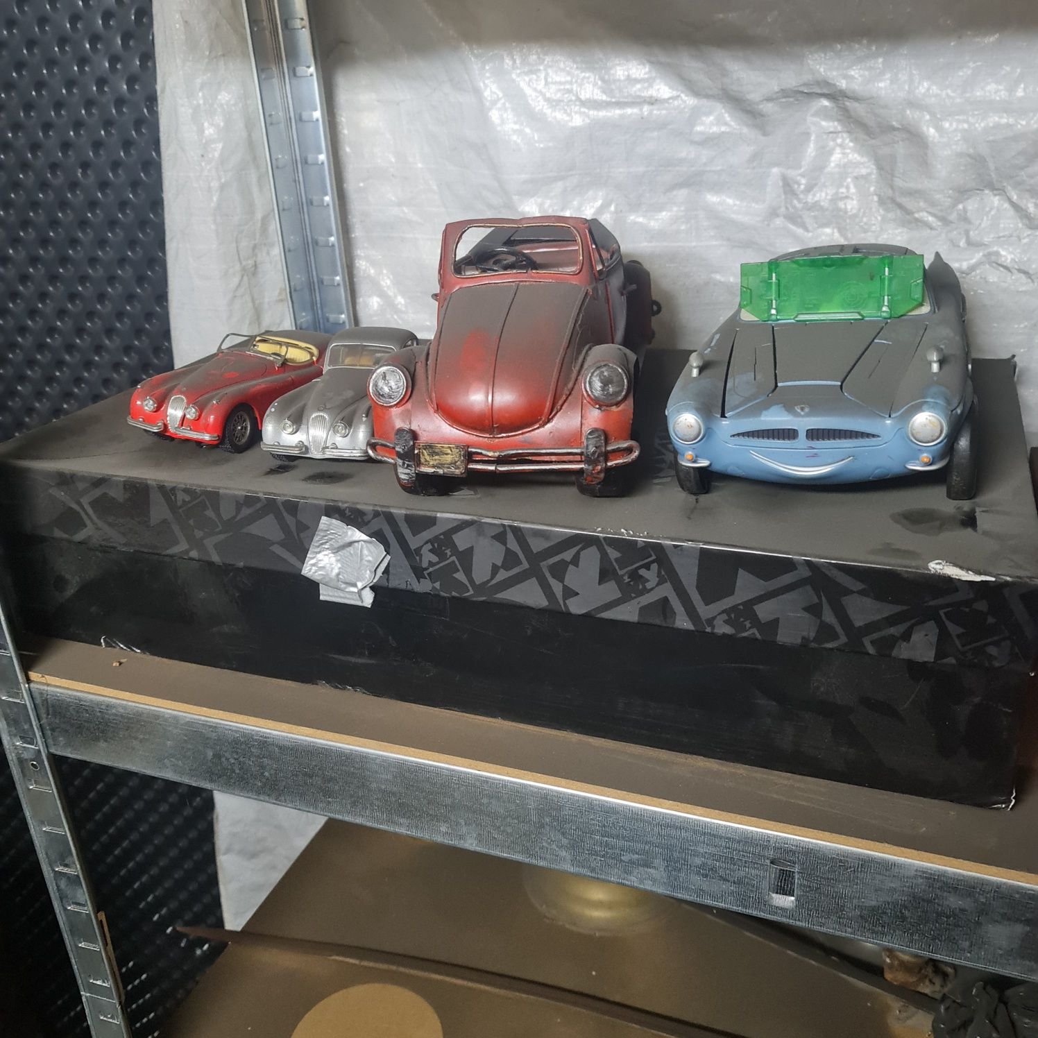 Cztery modele samochodów