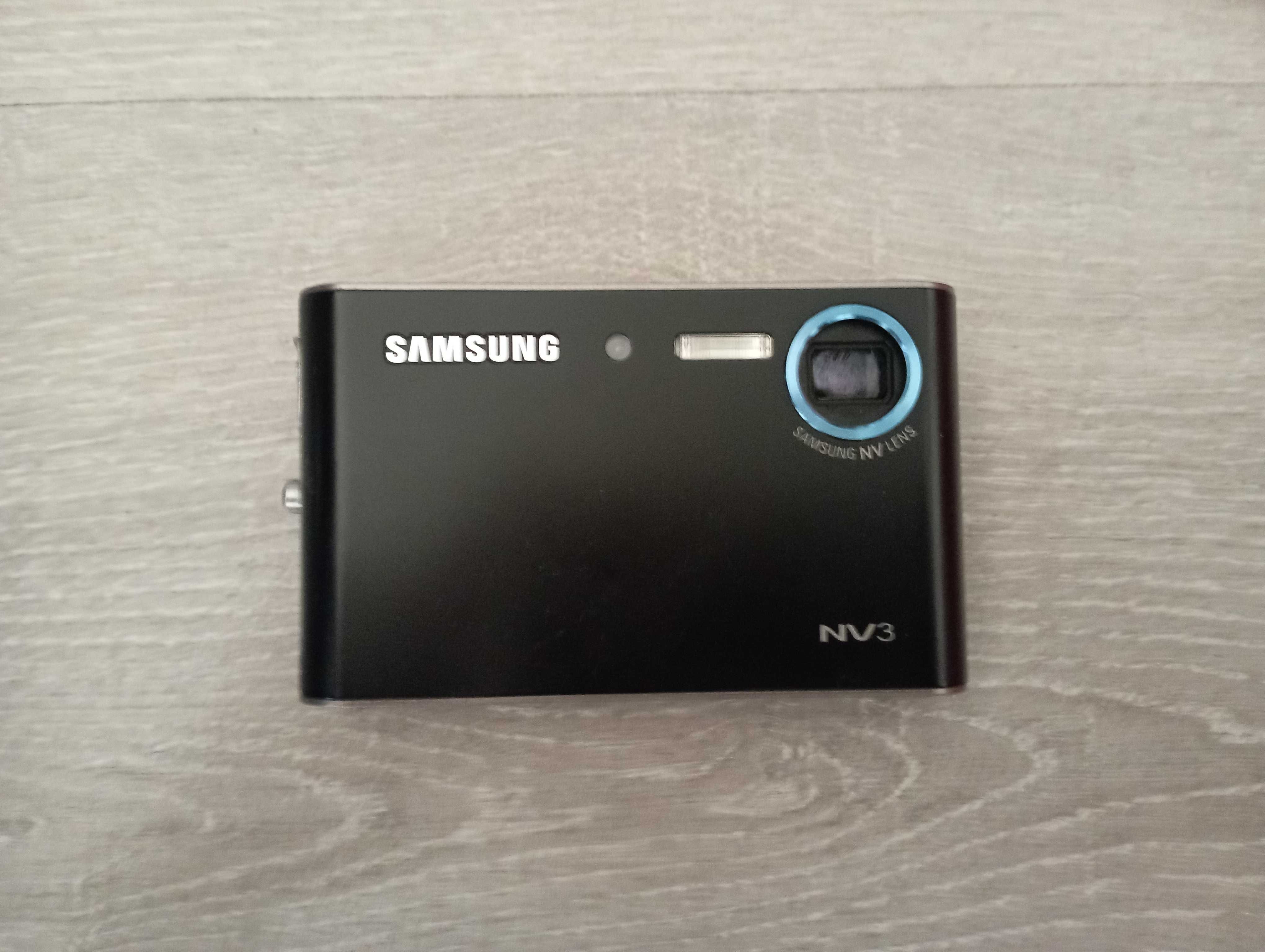 aparat fotograficzny Samsung NV3 z wbudowanym MP3 - uszkodzony