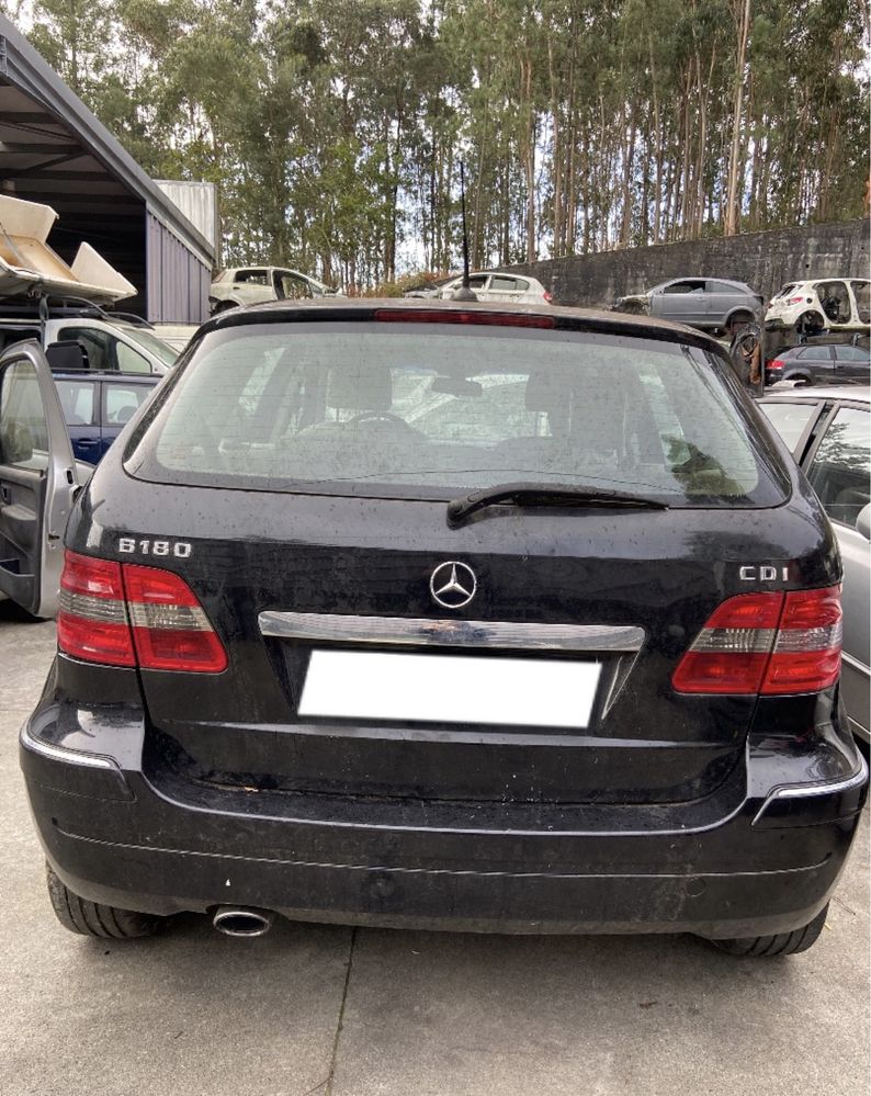 Mercedes Classe B 180 para peças