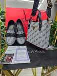 Conjunto Guess preto e cinza
