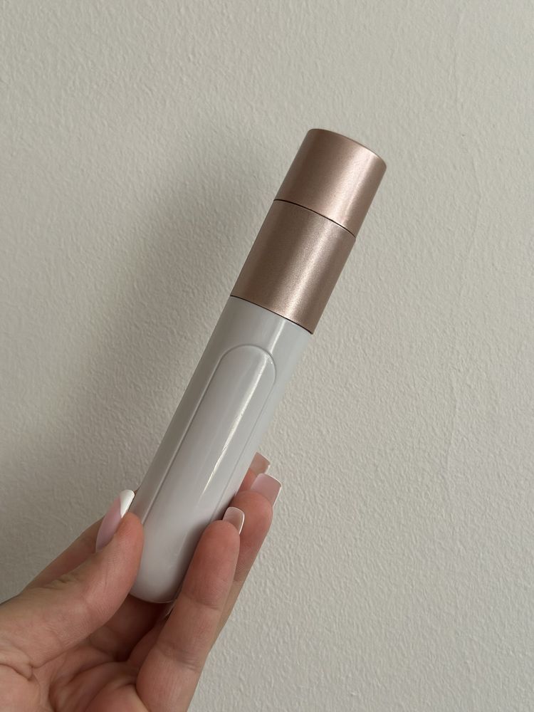 AVON Urządzenie do oczyszczania skóry