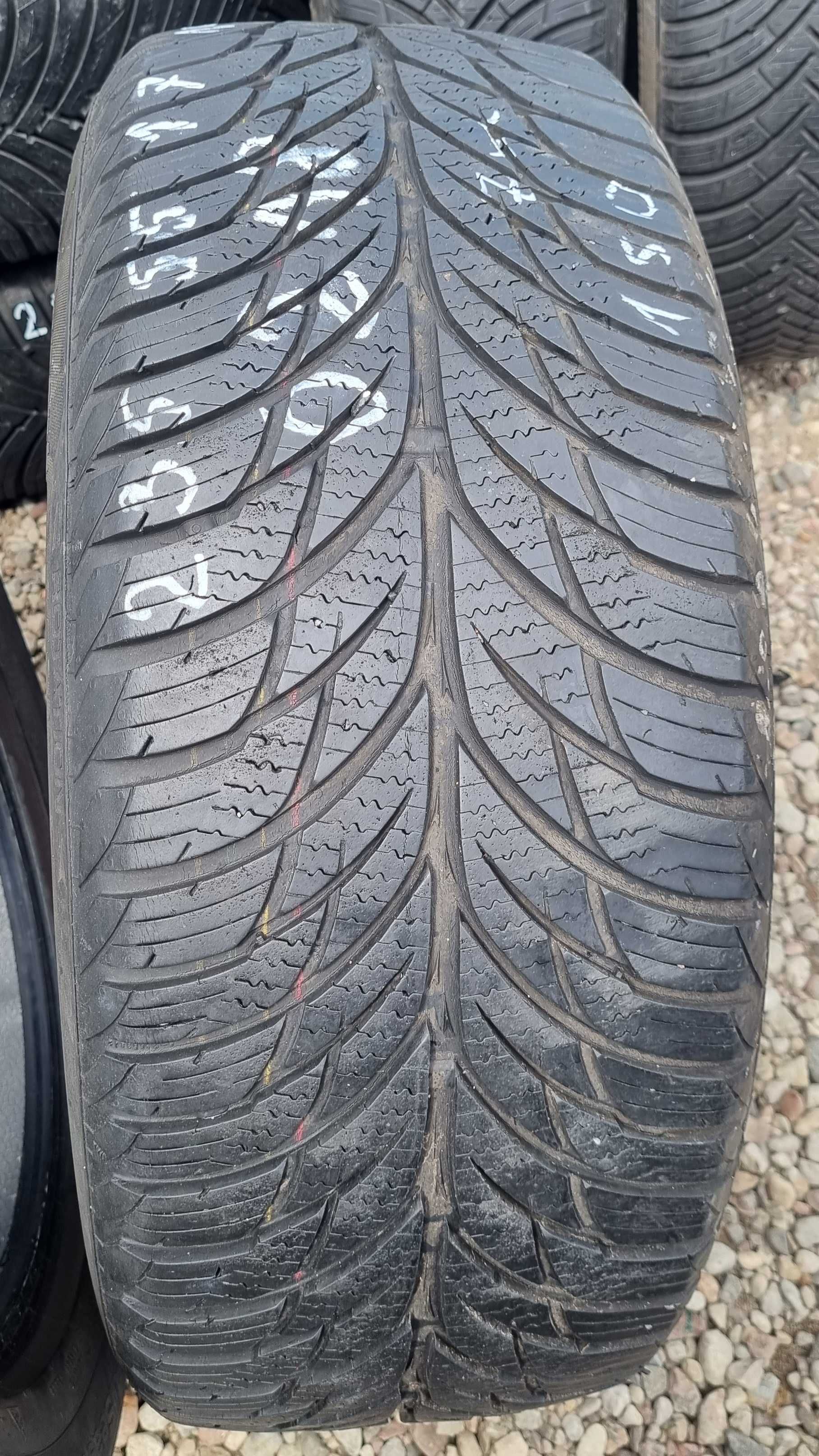 235/55R17 Uniroyal  All Season Expert