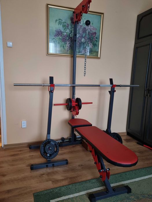 Siłownia domowa ławeczka stojaki wyciąg obciążenie