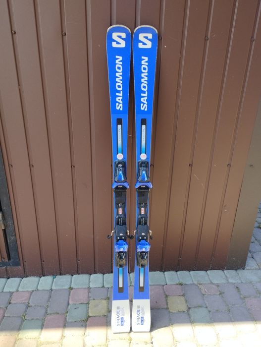 Лижі професійні гірські