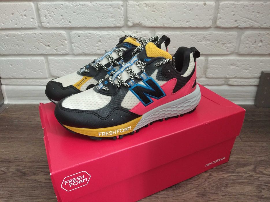 Жіночі трейлові кросівки New Balance Fresh Foam Crag Trail v2