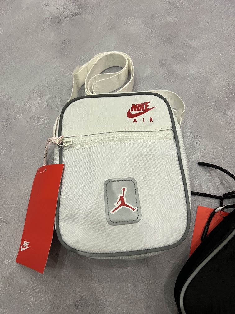 Сумка сумочка месенджер nike air jordan барсетка найк джордан бананка