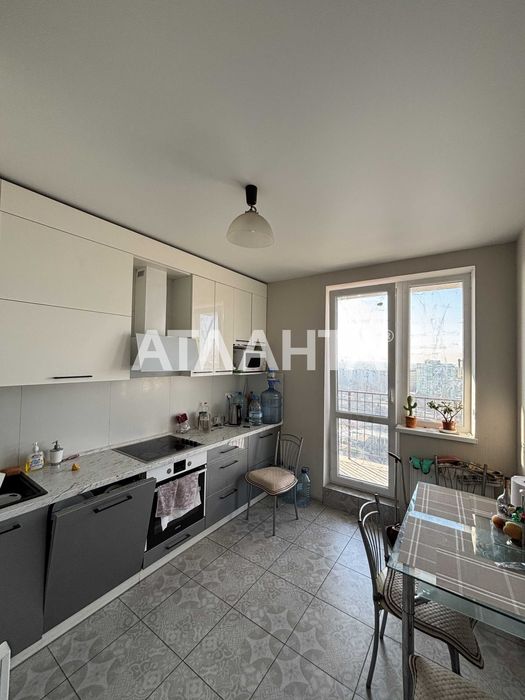 3-комнатная квартира с ремонтом и мебелью в ЖК «Одесские традиции»