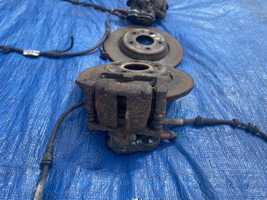 Audi A4 B8 A5/8t Q5 Zestaw Swap Tarcze Zaciski Elektryczne Tył Tylne