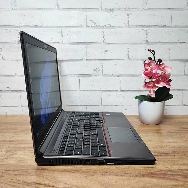 Продаю класний , потужний , оригінальний японець, Fujitsu E756
