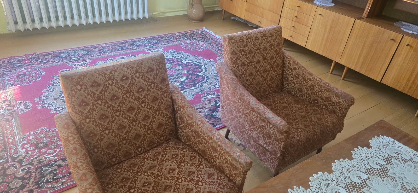 Szafa, segment wysoki połysk plus 2 fotele