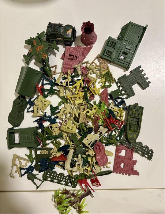 Żołnierzyki plastikowe baza wojskowa zestaw