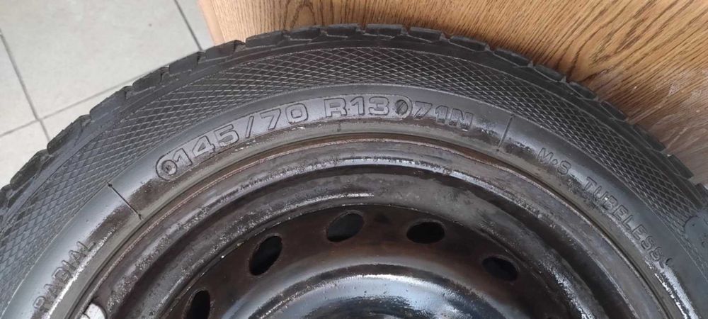 Opony z felgami 145/70 R13 Glob-gum