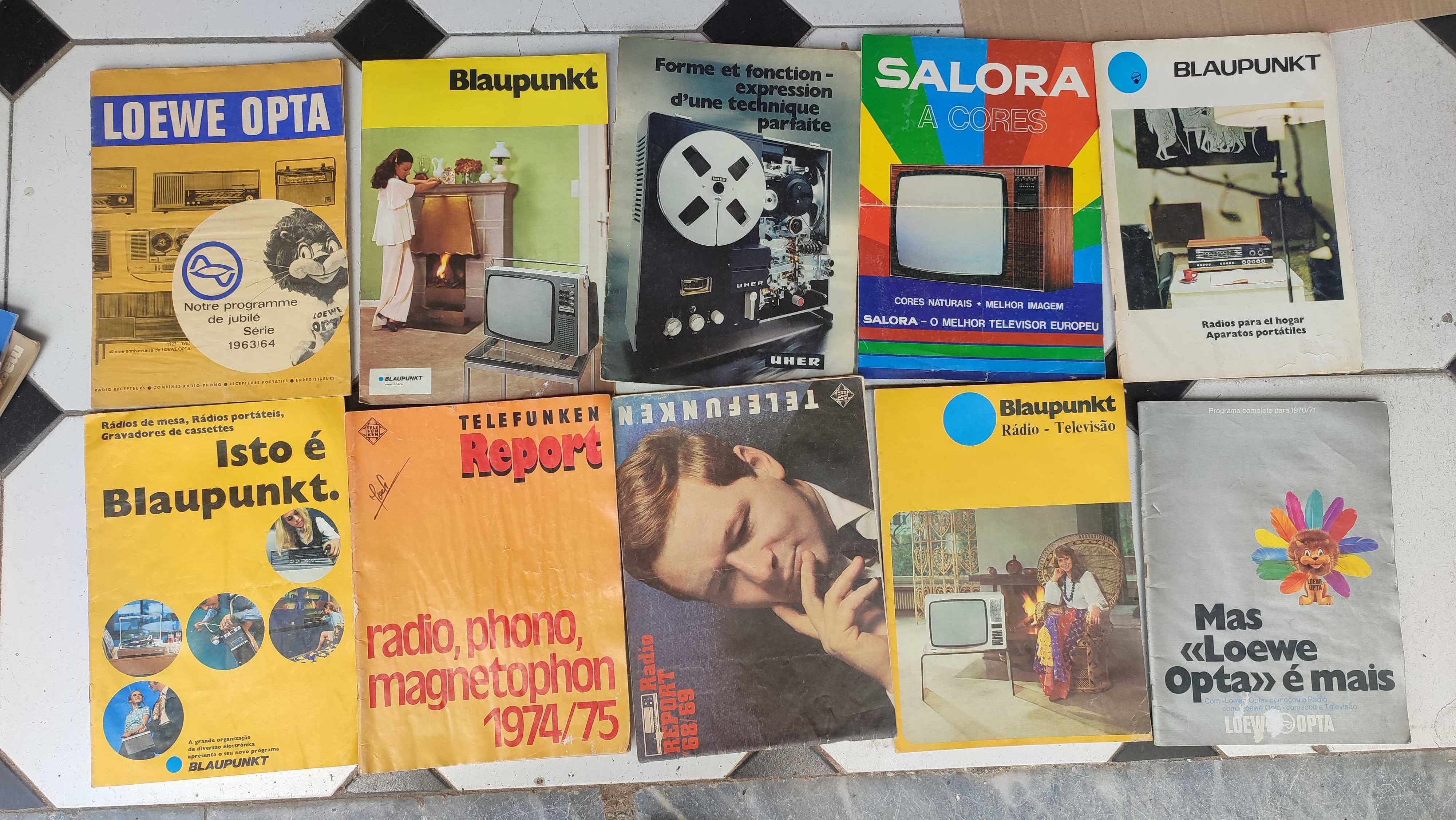 Lote 30 catálogos antigos de aparelhos de som e imagem
