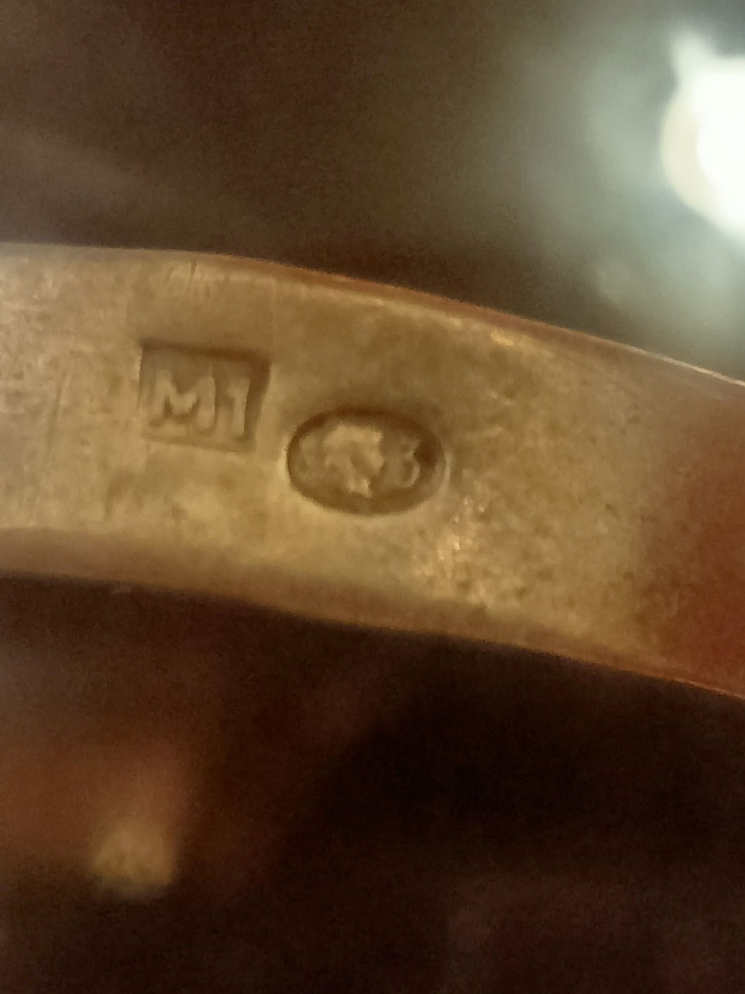 Srebrny pierścionek stary Metaloplastyka onyks