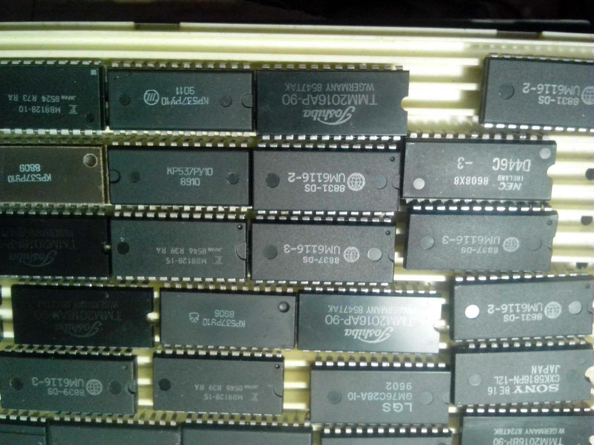 Микропроцессор оригинальный Z80,  память оперативная РУ10.