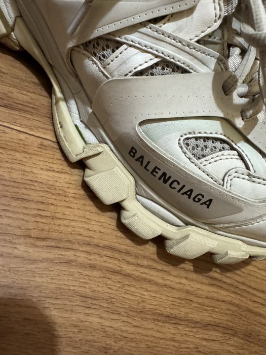 Balenciaga track 1