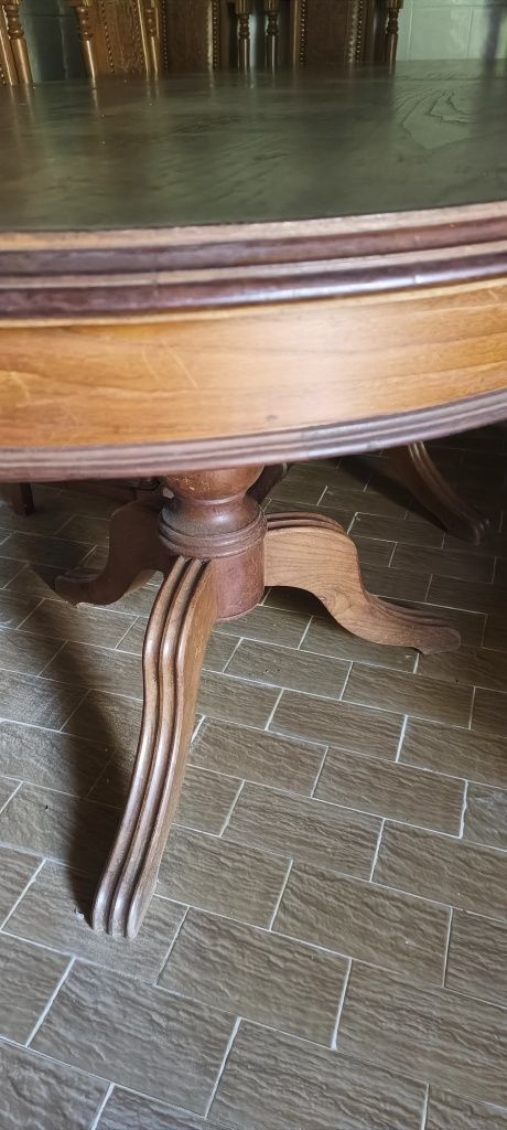 Mesa extensível em madeira