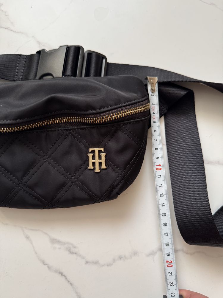 Бананка Tommy Hilfiger оригинал