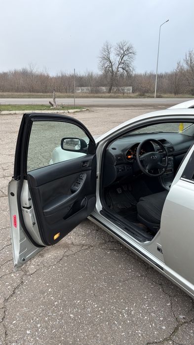 Toyota Avensis 2.0 дізель в гарному стані