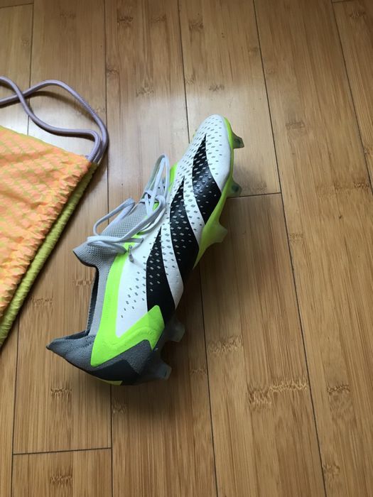 Бутсы adidas predator