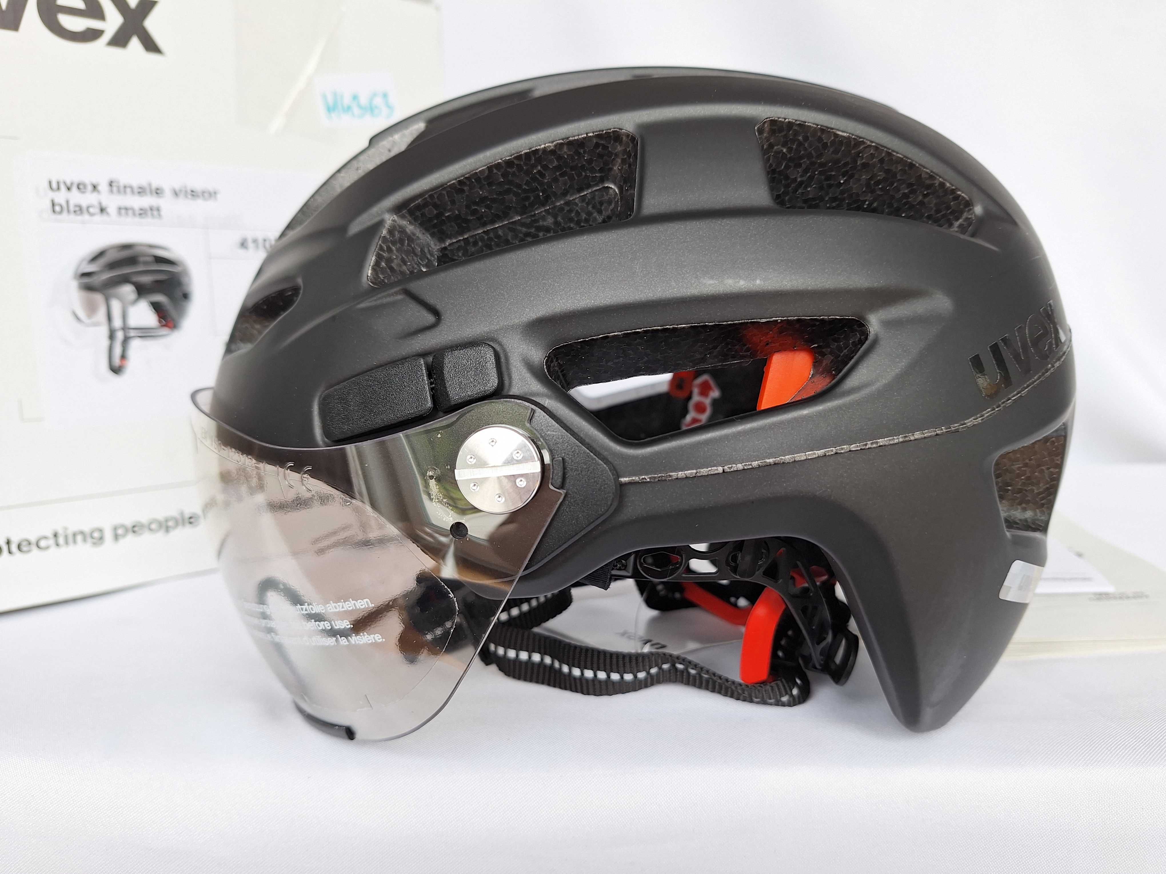 Kask rowerowy Uvex Finale Visor Black Mat M 52-57cm