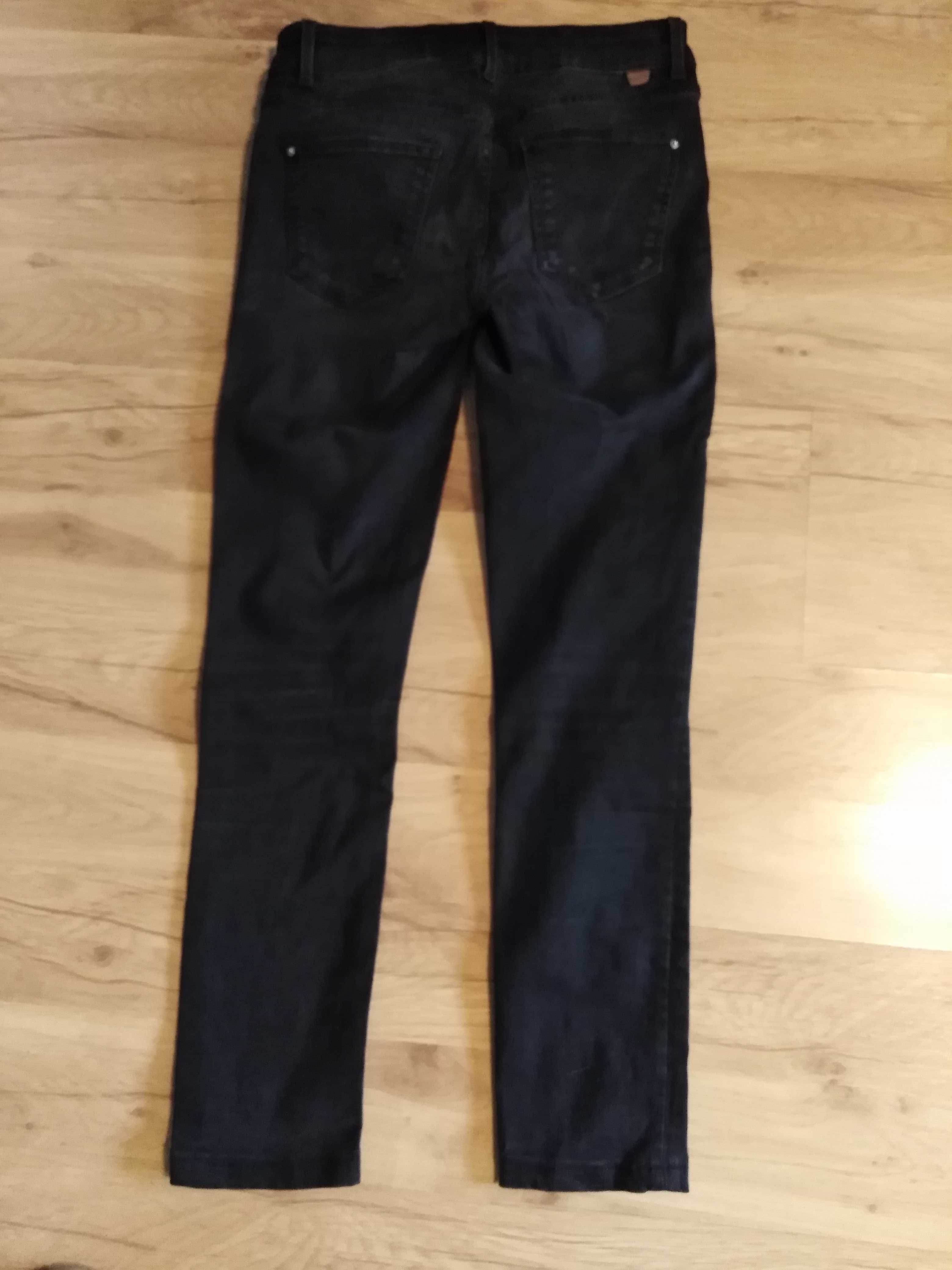 Nowe spodnie chłopięce " Massimo Dutti " r. S