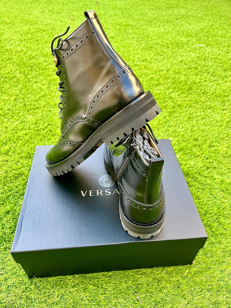 Botas Masculinas VERSACE NOVAS