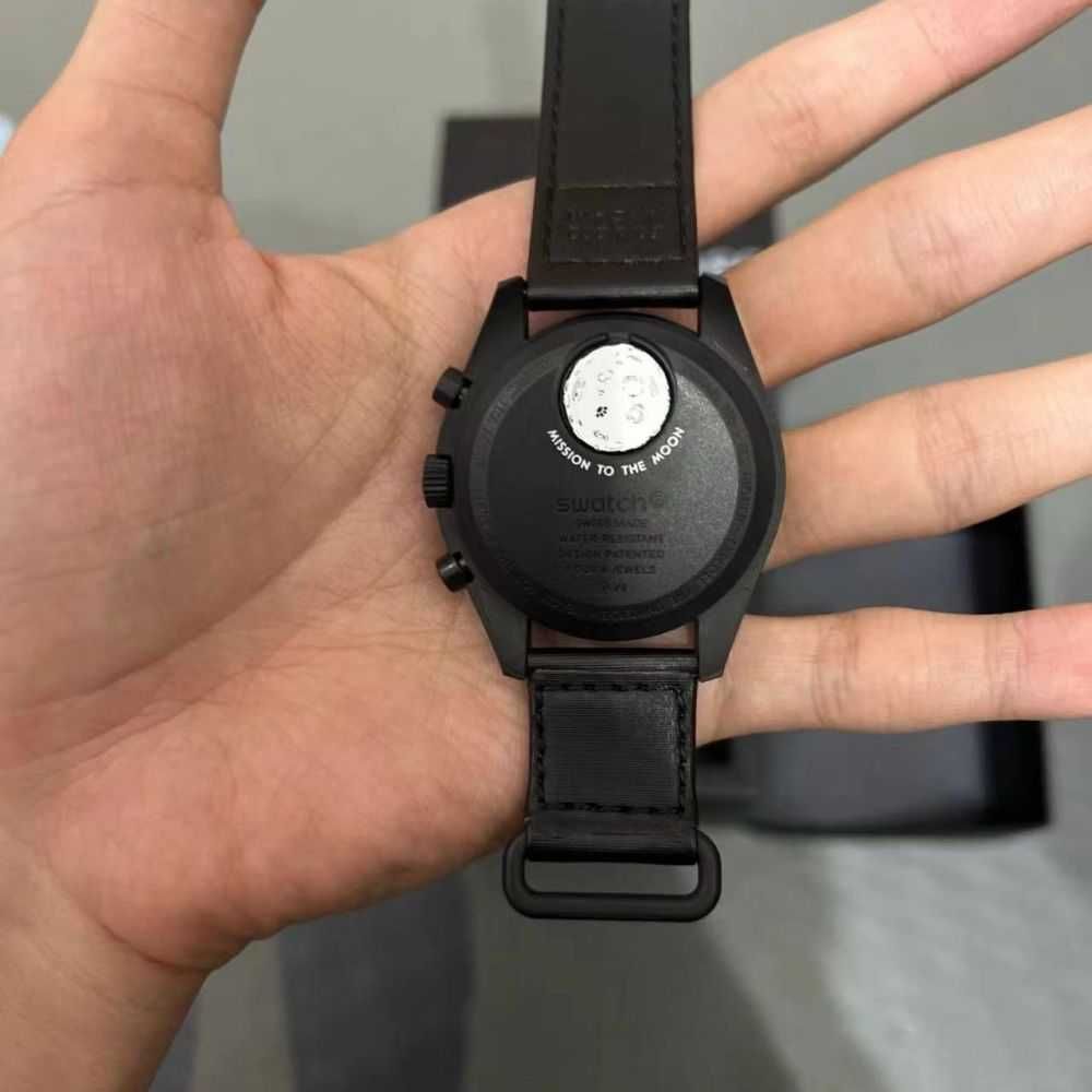 Omega x Swatch Snoopy SO33B700 - Limitowana Edycja Księżycowej Fazy