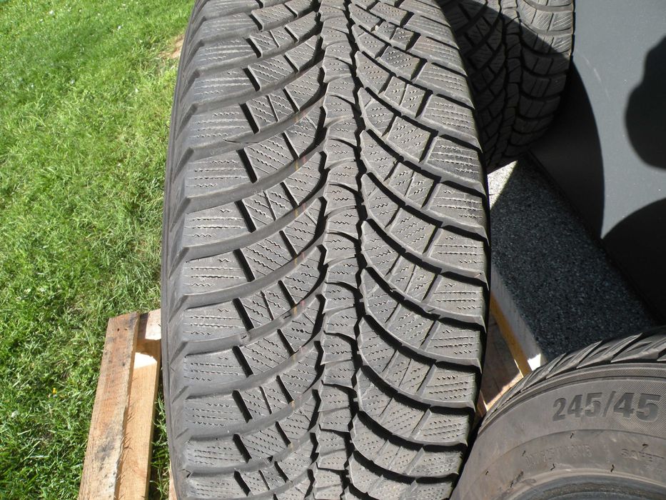 Opony   zimowe  KUMHO WINTER CRAFT  WP71 245/4/R19 102V