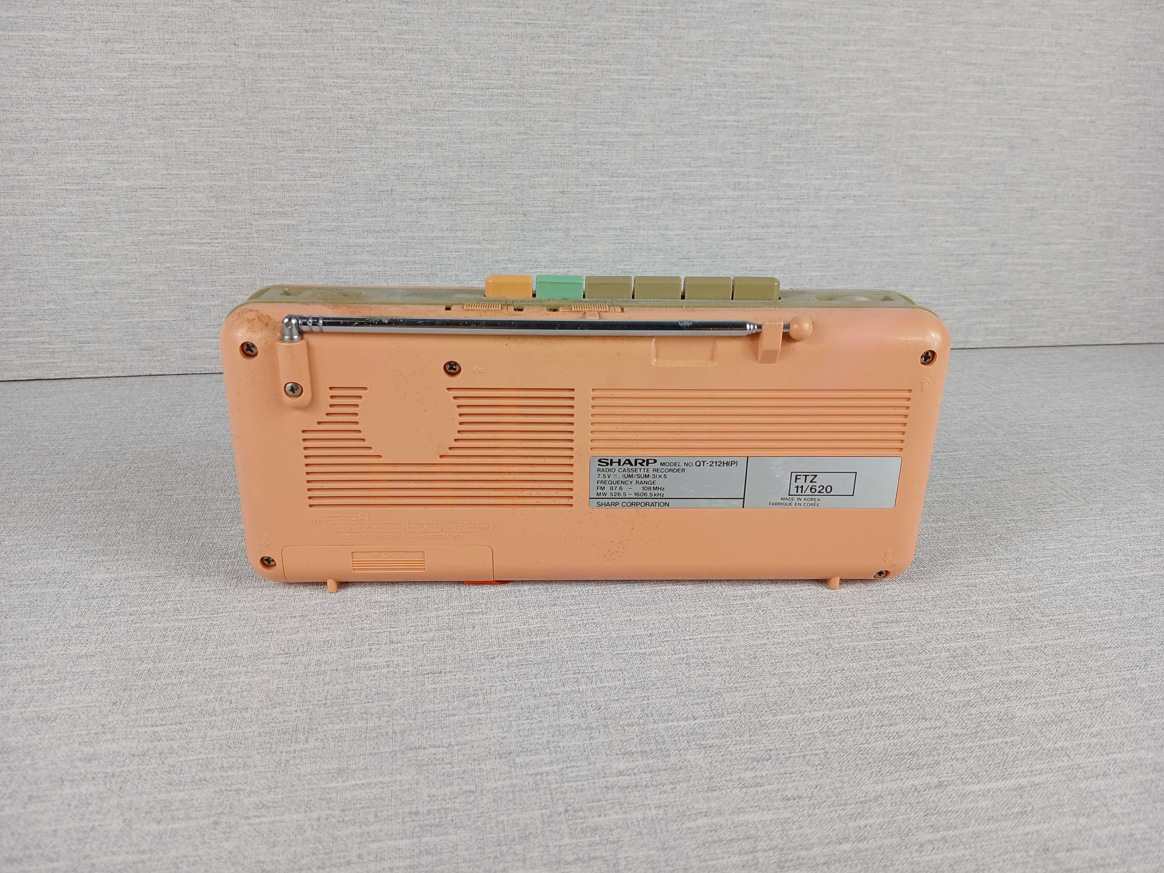 Stare radio przenośne Sharp QT-212H(P) Made in Korea Retro Boombox