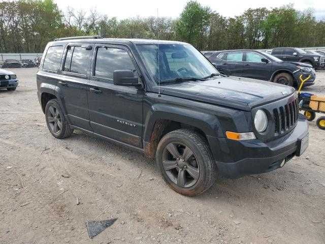 Jeep Patriot Latitude 2015 Року