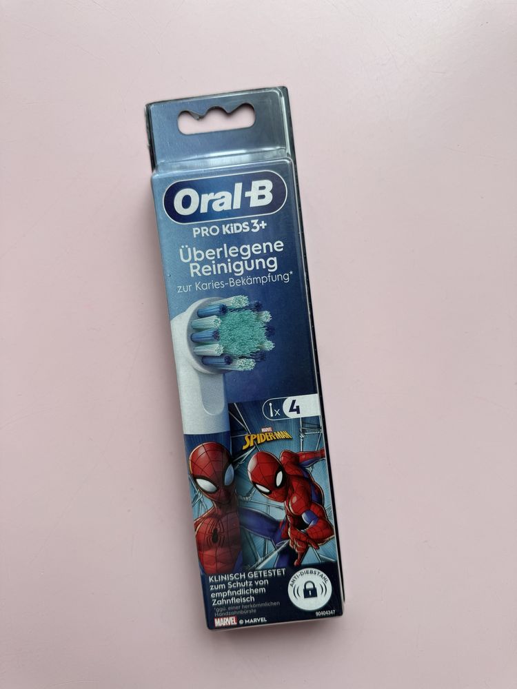 Насадки до електричної зубної щітки Oral-B Cross Action запаски, щетки