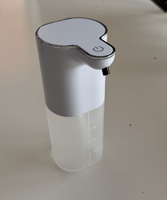 Automatyczny dozownik mydła