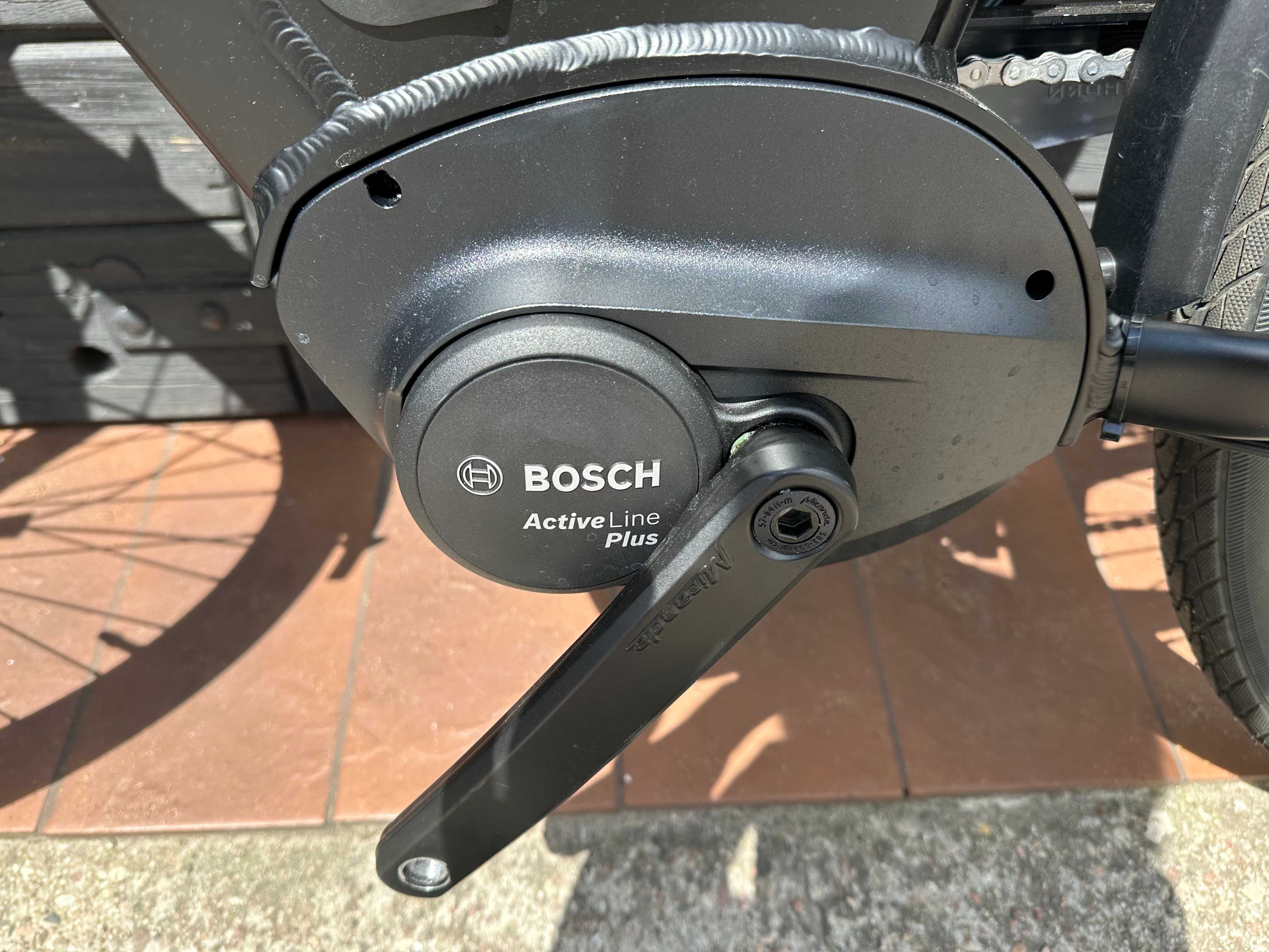 Rower trekkingowy elektryczny Bosch