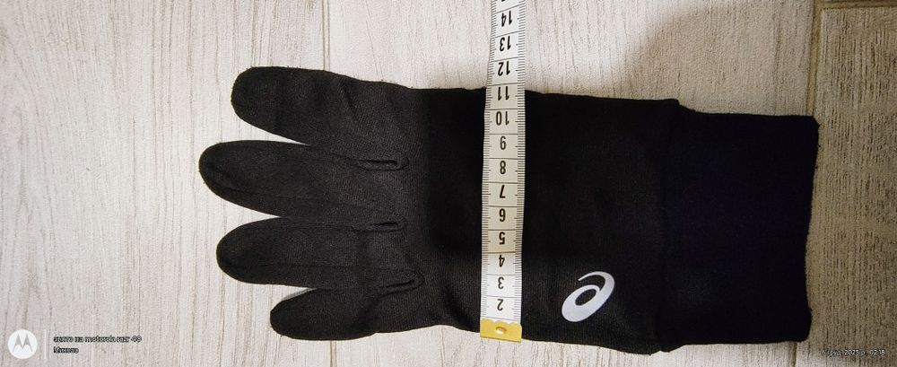 Чоловічі рукавички від бренду Asics.