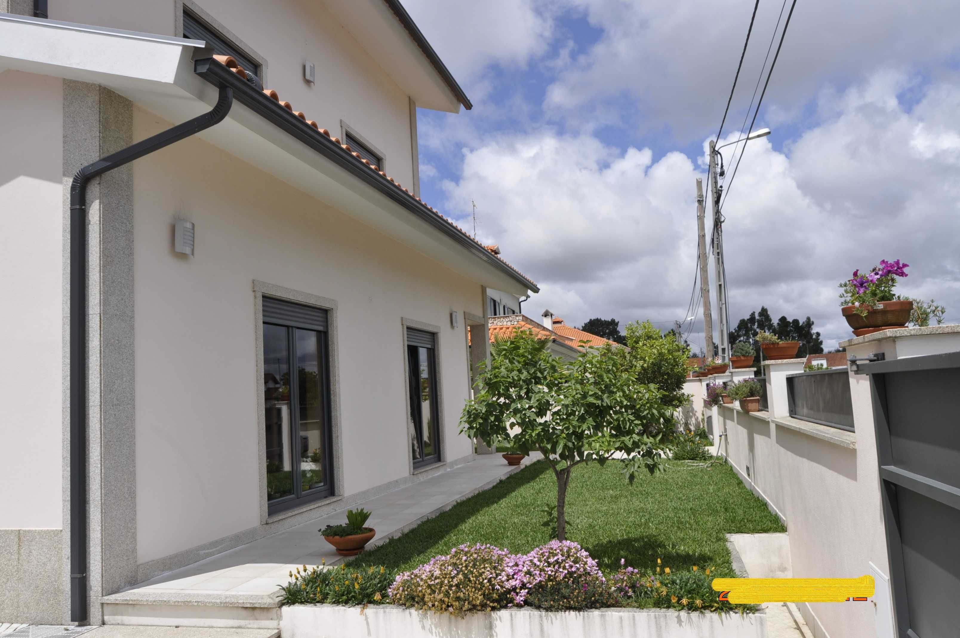 Moradia com 5 quartos a 5 minutos do centro da cidade de Aveiro.