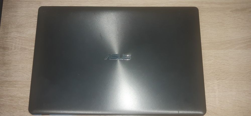 Laptop ASUS R510C 500GB HDD 4 GB RAM