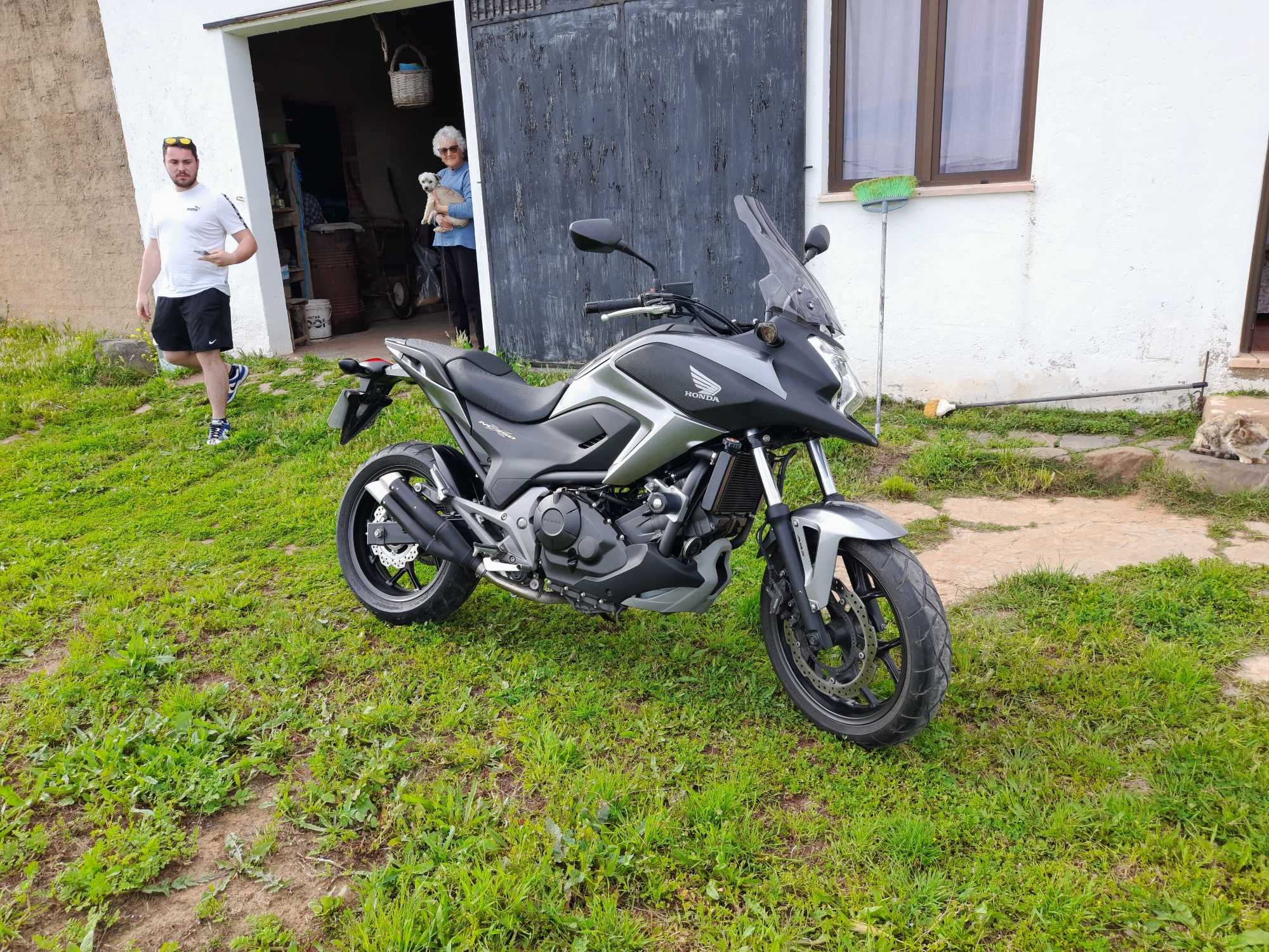 Honda NC 750X como nova