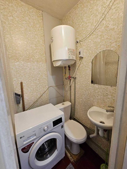 Продам 1к малосемейку, Тополь-2, дом 26.