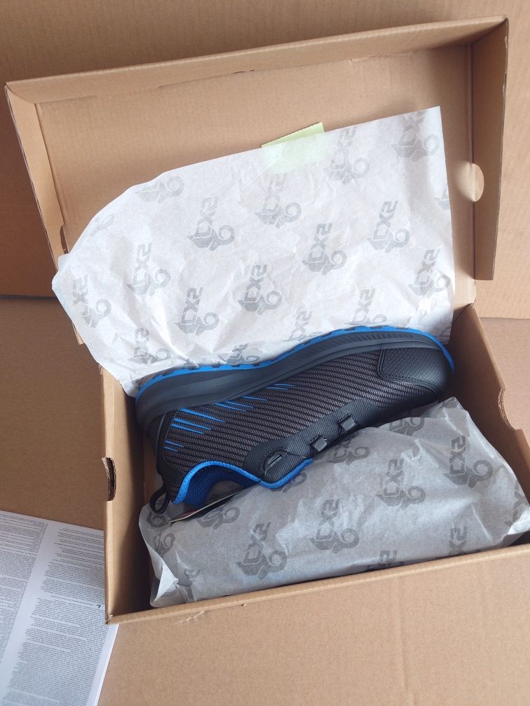 Buty robocze Sportowe Lekkie BOA CXS r.45 Bez podnoska oddychające